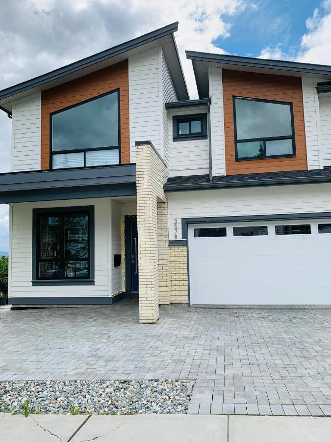 Baycrestone Appartamento Coquitlam Esterno foto