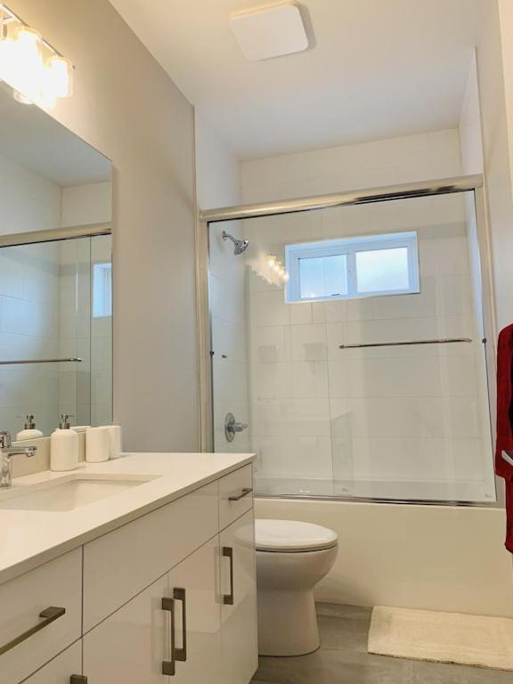 Baycrestone Appartamento Coquitlam Esterno foto